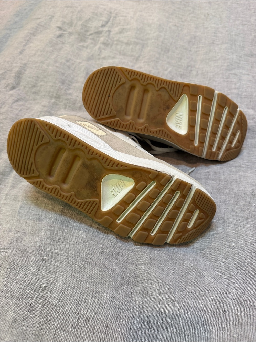 Nike Air Max Women’s Low-Top Sneakers — Cream & White - Picture 8 of 8